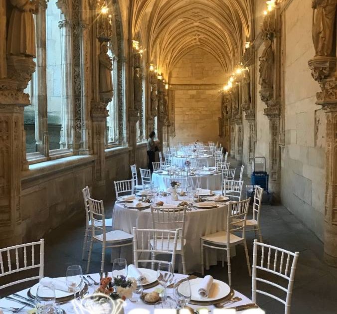Cena del XXII Congreso Nacional de Neurocirugía - Claustro de San Juan de los Reyes de Toledo - Señor Medusa - Producción de eventos y conciertos